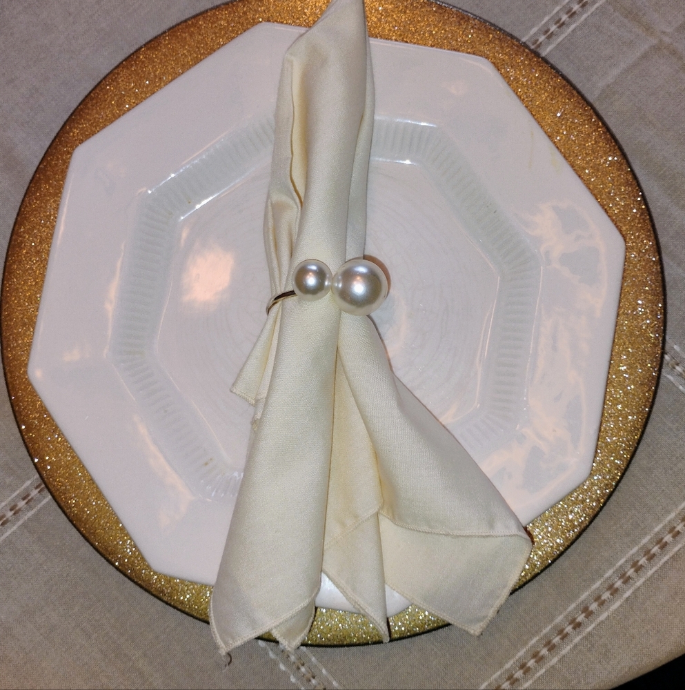 Gold Glitter Charger Plates – Set of 4 | Glam Holiday Table Decor